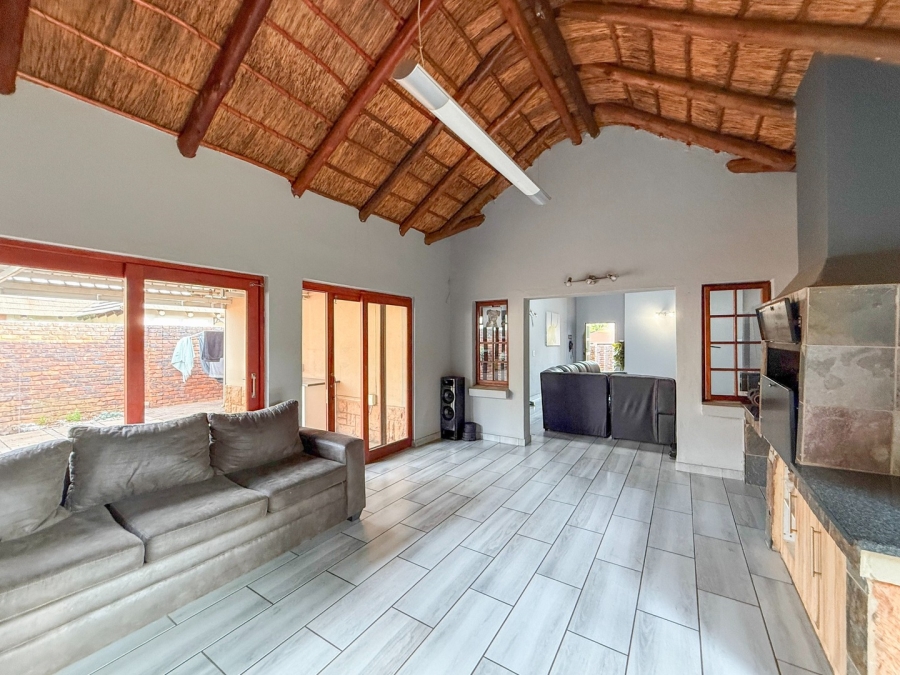 3 Bedroom Property for Sale in Melodie North West